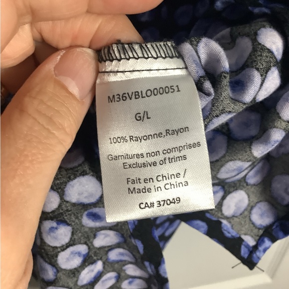 Marie Claire Boutiques 3/4 button up blouse - Picture 9 of 10